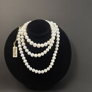 Elegant White Pearl Necklace